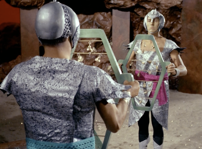 Illustration for article titled The Weirdest Things You Never Knew About Star Trek Season 2